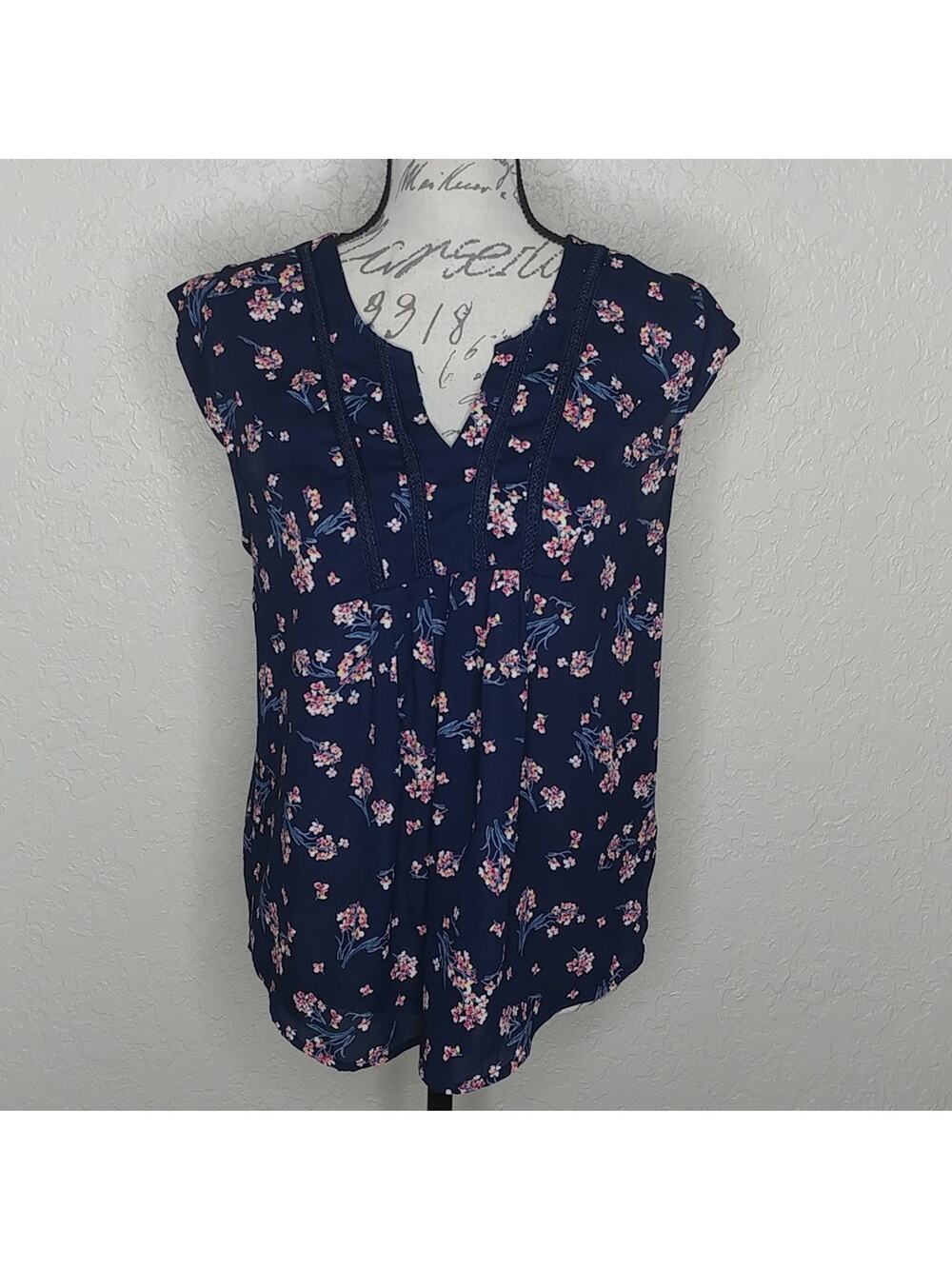 Collective‎ Concepts Floral Top Size M